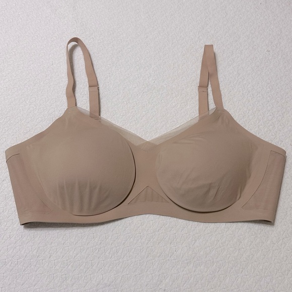Honeylove Crossover Tan Seamless Bra with Adjustable Straps, XL 38D/DD(E) - Picture 4 of 12